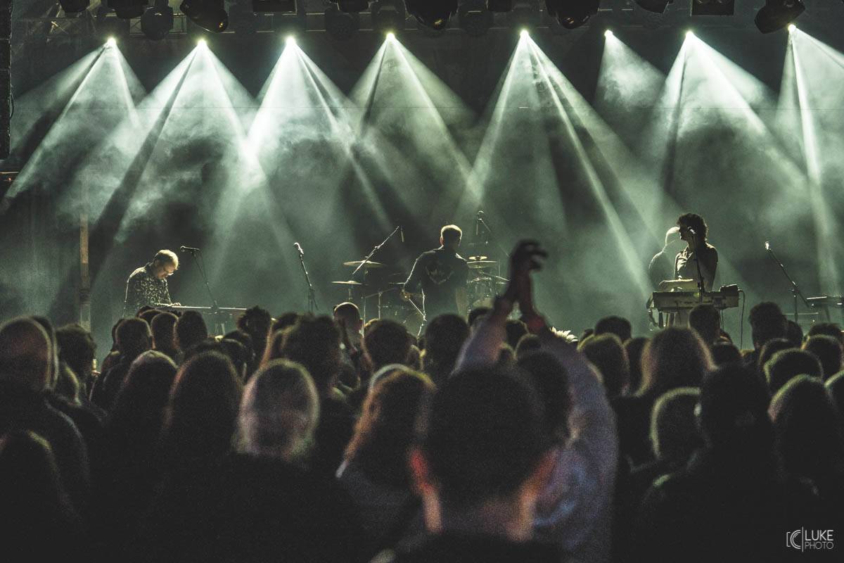 Letní parket ve Výravě s Mig 21 a Mirai doslova vřel. Nechyběly ohně, hořící paličky nebo létající kalhotky