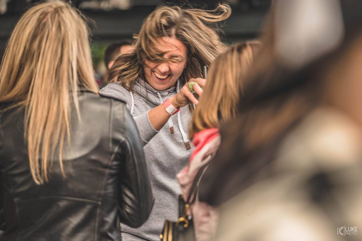 Letní parket ve Výravě s Mig 21 a Mirai doslova vřel. Nechyběly ohně, hořící paličky nebo létající kalhotky