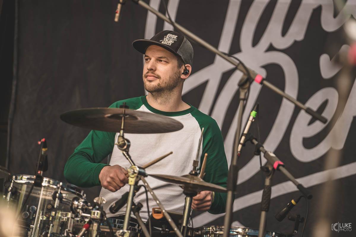 Letní parket ve Výravě s Mig 21 a Mirai doslova vřel. Nechyběly ohně, hořící paličky nebo létající kalhotky