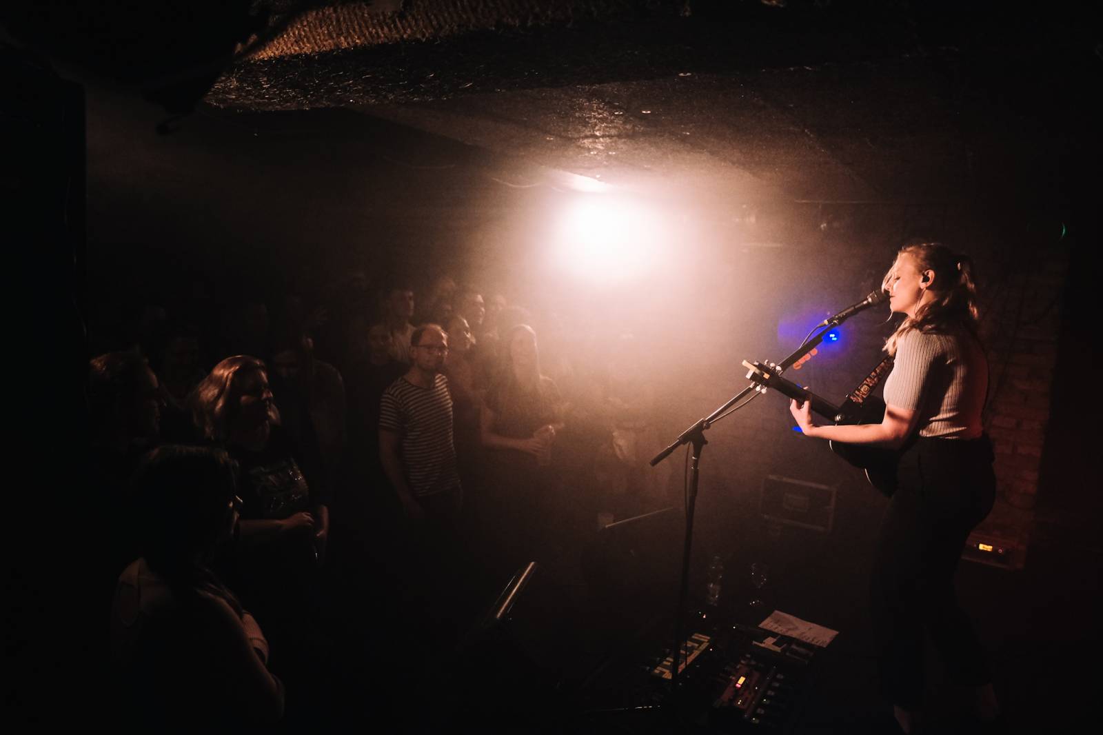 Tereza Balonová pokřtila debutové album, jeho kmotry se stali Pokáč a Kateřina Marie Tichá