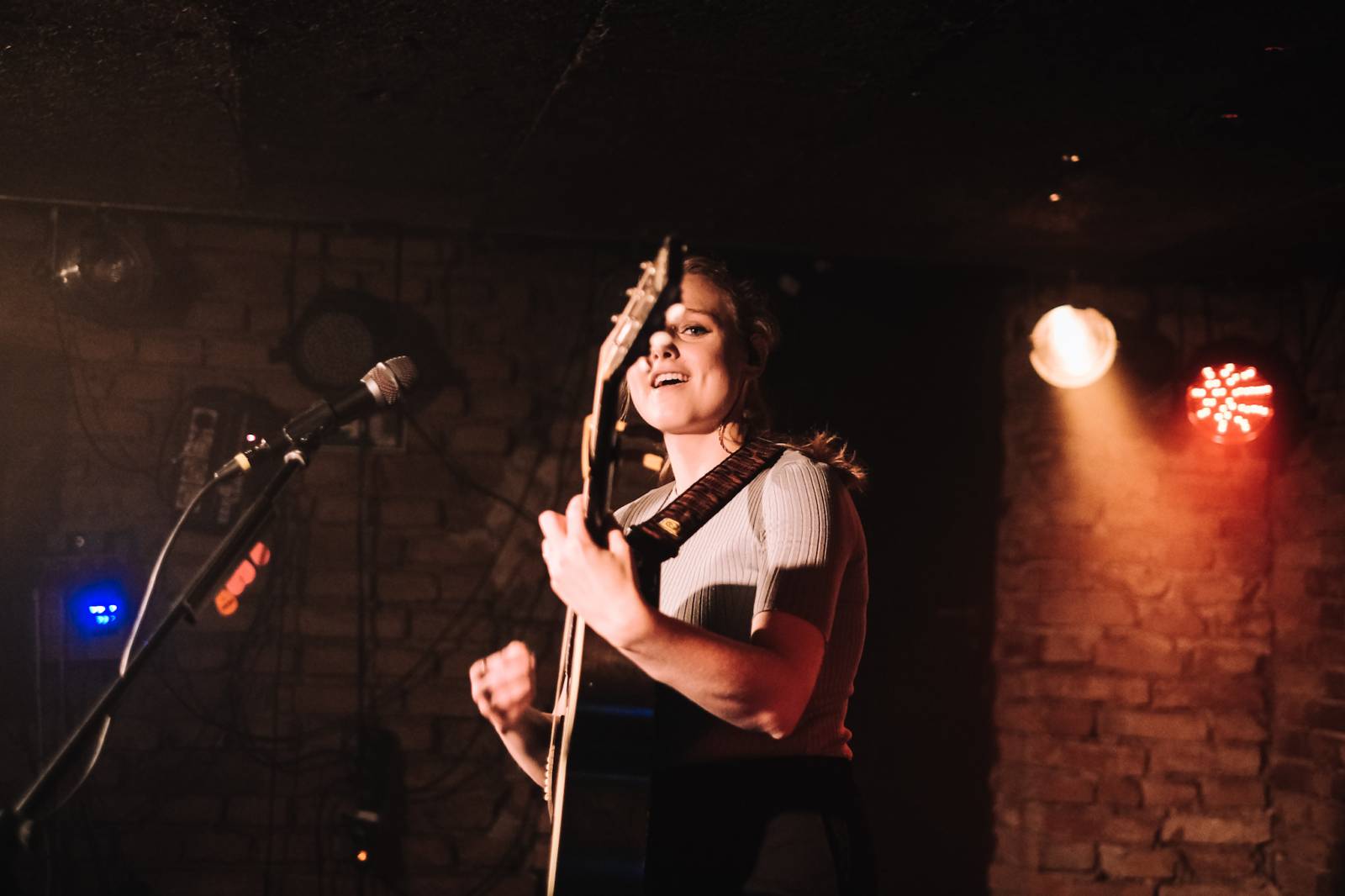 Tereza Balonová pokřtila debutové album, jeho kmotry se stali Pokáč a Kateřina Marie Tichá