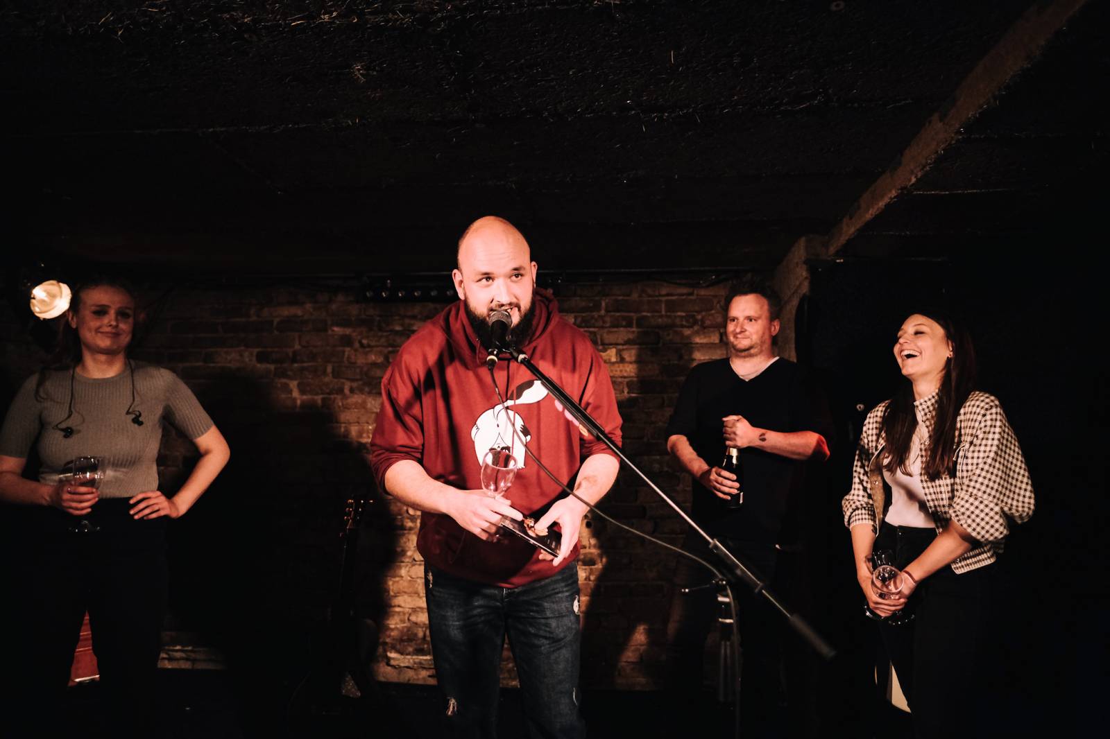 Tereza Balonová pokřtila debutové album, jeho kmotry se stali Pokáč a Kateřina Marie Tichá