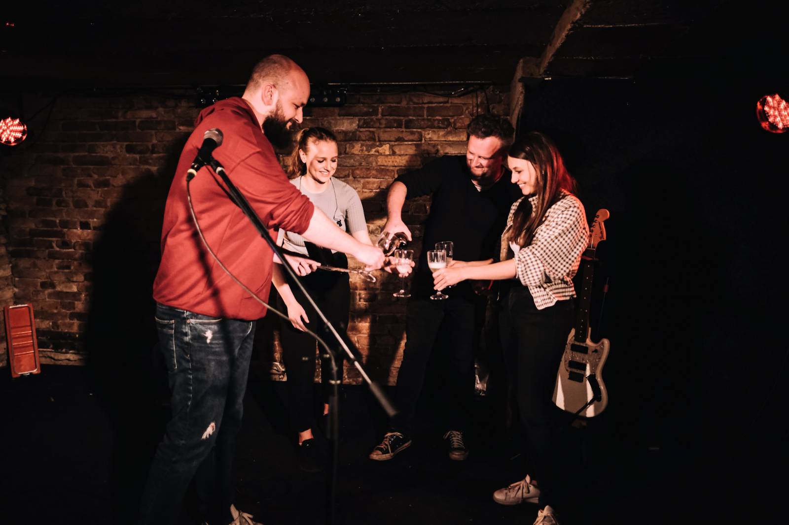 Tereza Balonová pokřtila debutové album, jeho kmotry se stali Pokáč a Kateřina Marie Tichá