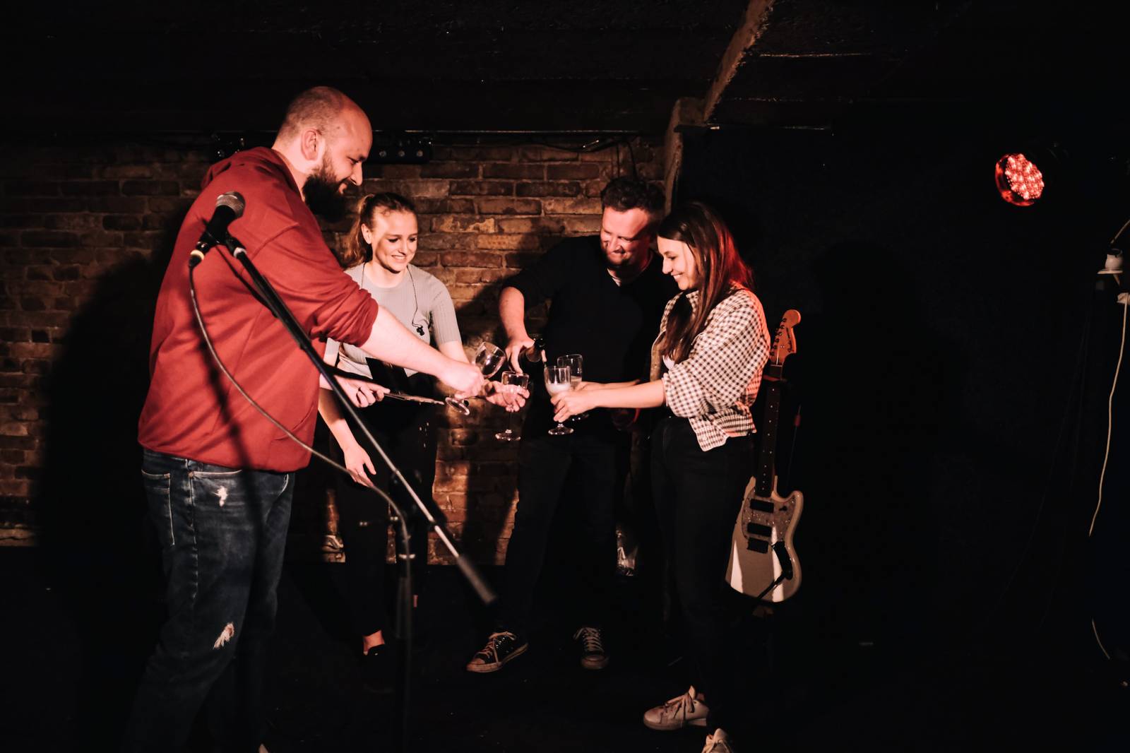 Tereza Balonová pokřtila debutové album, jeho kmotry se stali Pokáč a Kateřina Marie Tichá