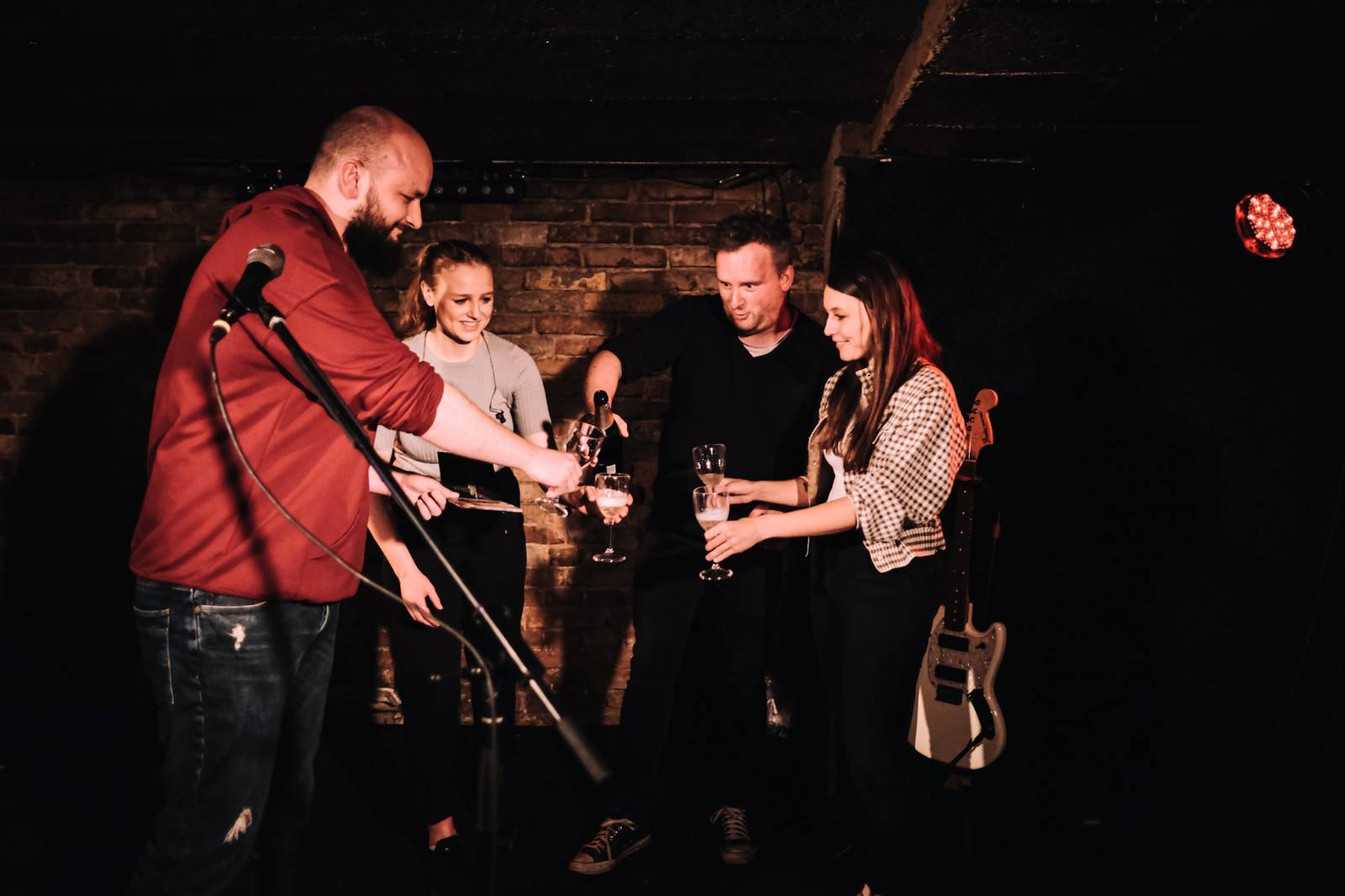 Tereza Balonová pokřtila debutové album, jeho kmotry se stali Pokáč a Kateřina Marie Tichá