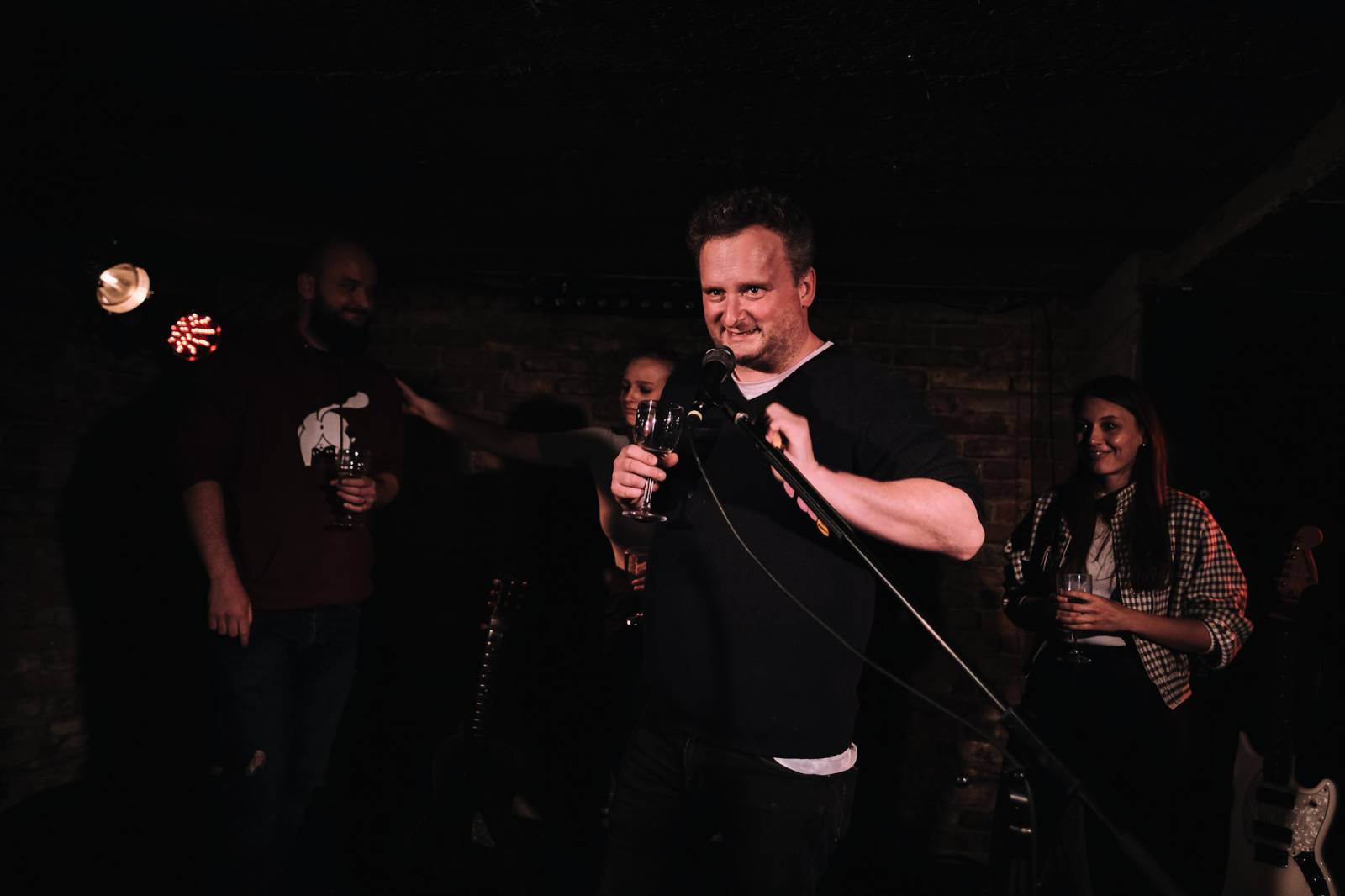 Tereza Balonová pokřtila debutové album, jeho kmotry se stali Pokáč a Kateřina Marie Tichá