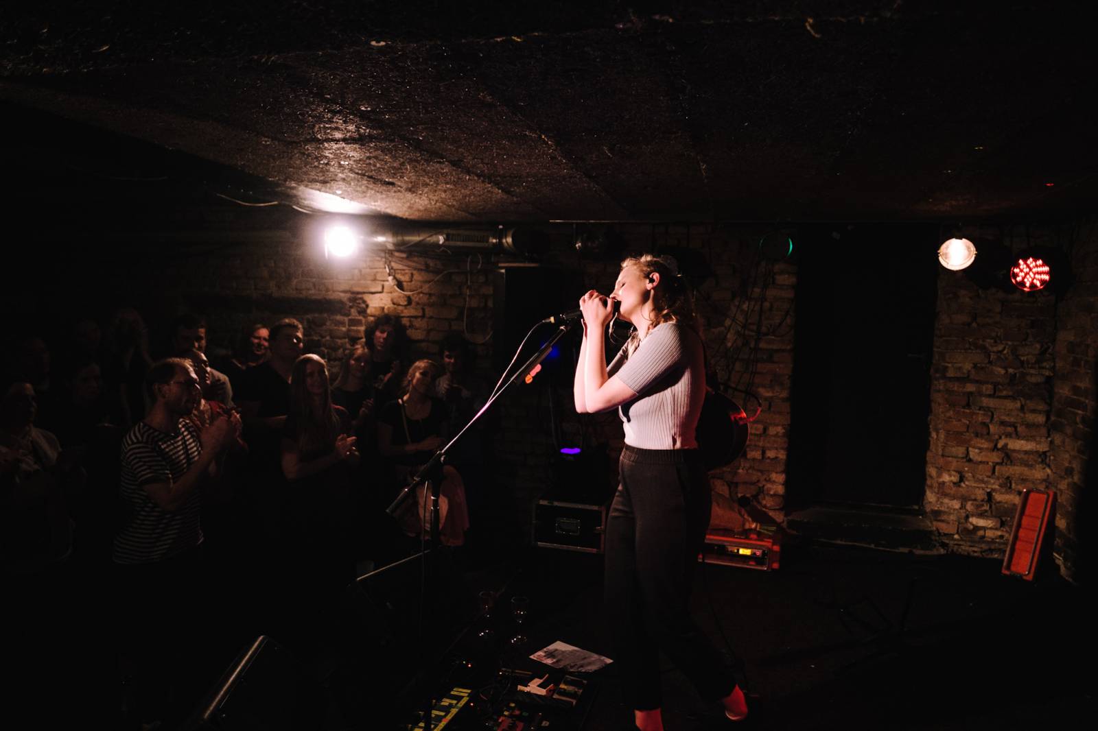 Tereza Balonová pokřtila debutové album, jeho kmotry se stali Pokáč a Kateřina Marie Tichá