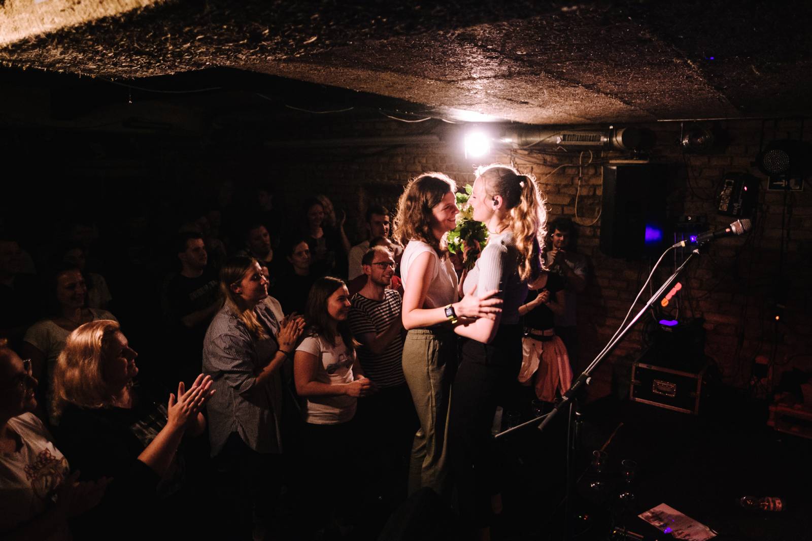 Tereza Balonová pokřtila debutové album, jeho kmotry se stali Pokáč a Kateřina Marie Tichá