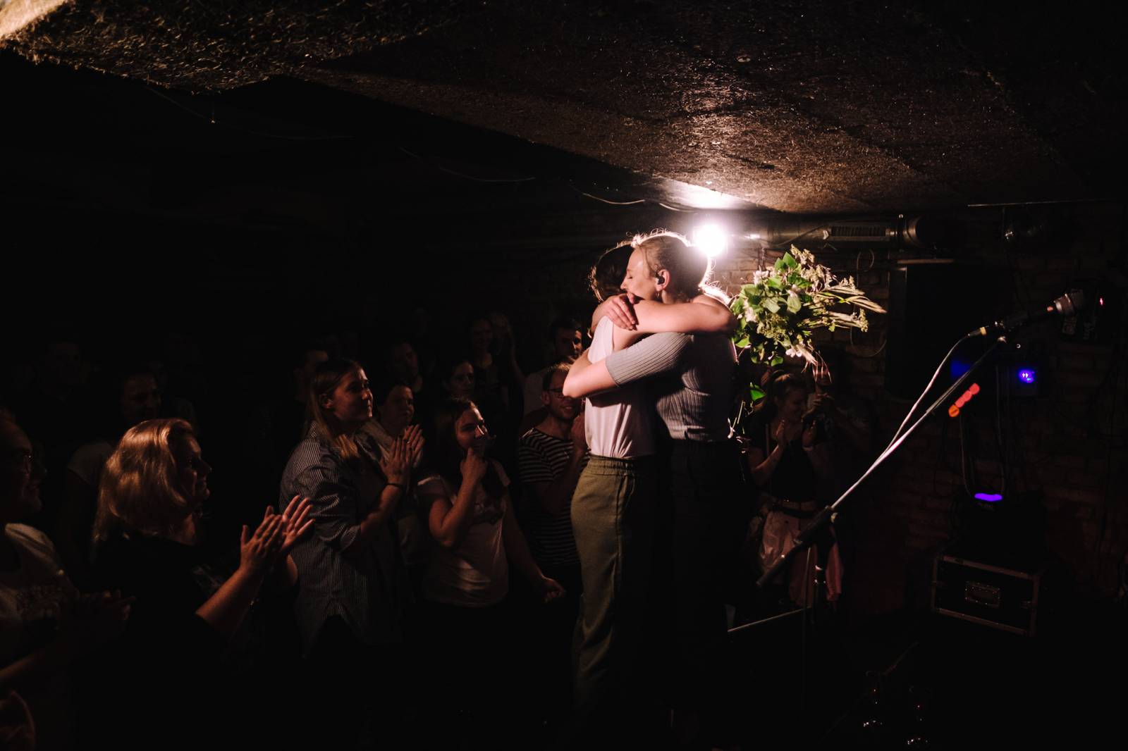 Tereza Balonová pokřtila debutové album, jeho kmotry se stali Pokáč a Kateřina Marie Tichá