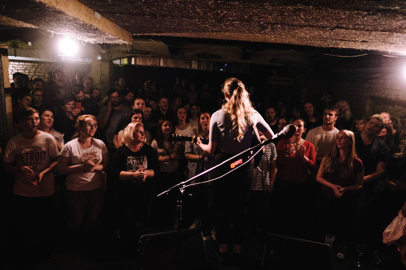 Tereza Balonová pokřtila debutové album, jeho kmotry se stali Pokáč a Kateřina Marie Tichá