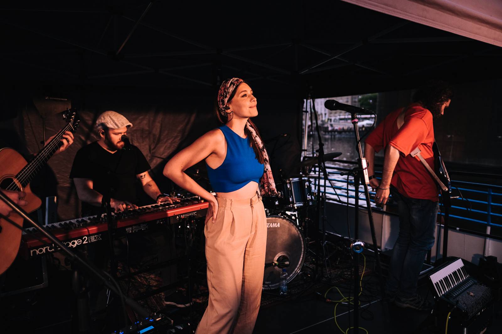 Kateřina Marie Tichá s Bandjeez zazpívali fanouškům na Vltavě, potěšili i novými písněmi