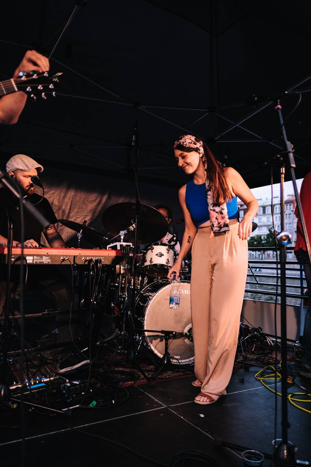 Kateřina Marie Tichá s Bandjeez zazpívali fanouškům na Vltavě, potěšili i novými písněmi