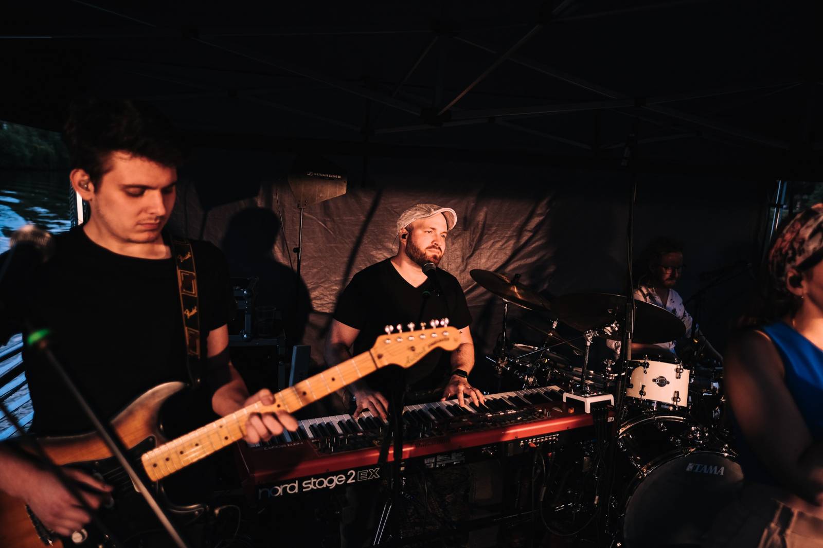 Kateřina Marie Tichá s Bandjeez zazpívali fanouškům na Vltavě, potěšili i novými písněmi