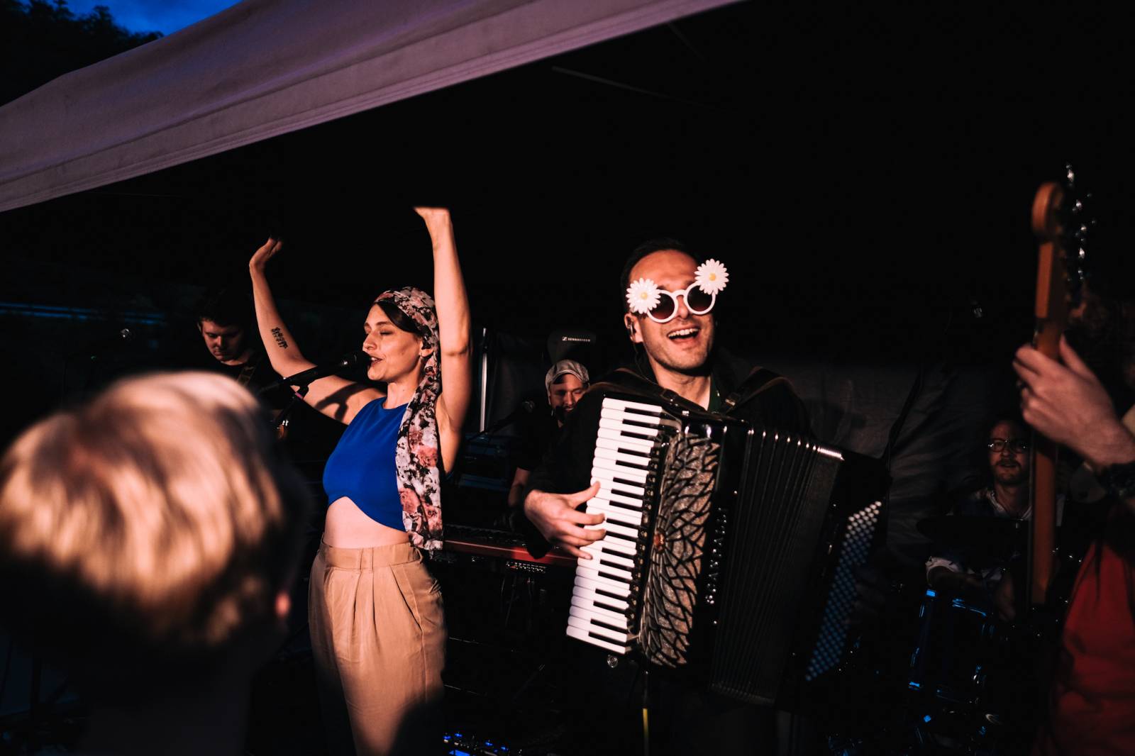 Kateřina Marie Tichá s Bandjeez zazpívali fanouškům na Vltavě, potěšili i novými písněmi