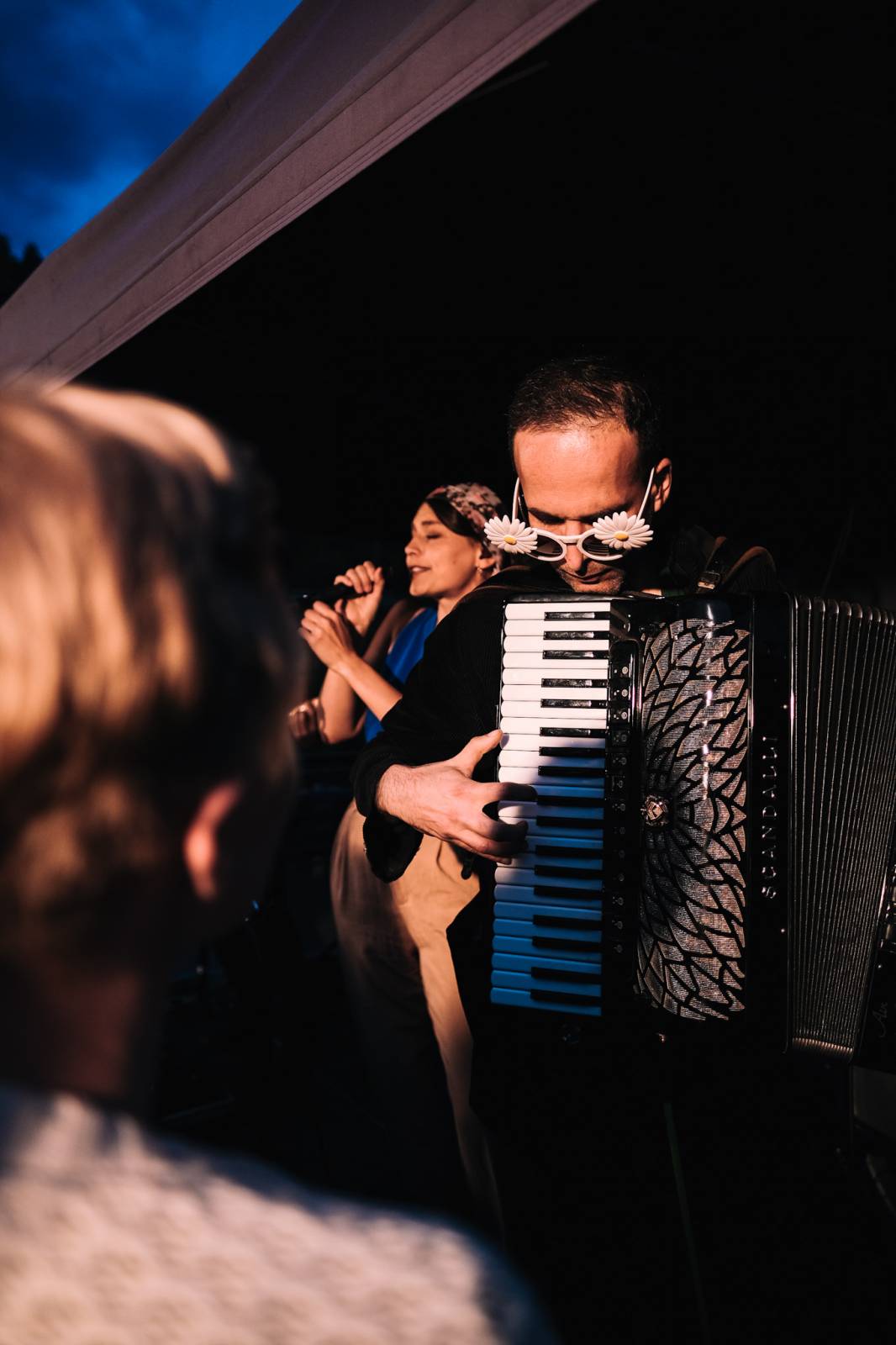 Kateřina Marie Tichá s Bandjeez zazpívali fanouškům na Vltavě, potěšili i novými písněmi