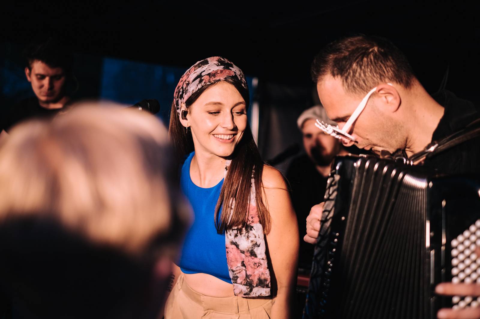 Kateřina Marie Tichá s Bandjeez zazpívali fanouškům na Vltavě, potěšili i novými písněmi