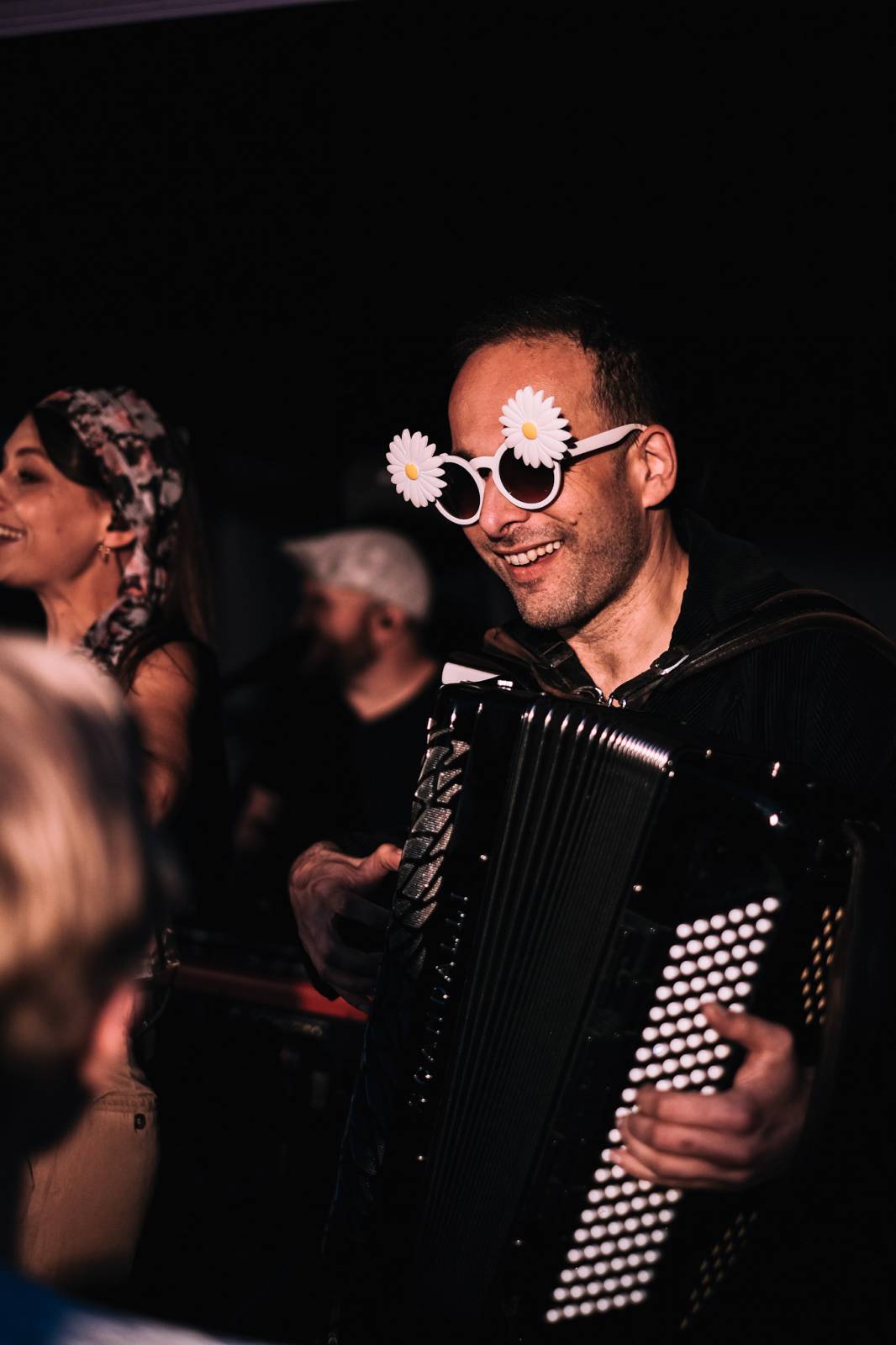 Kateřina Marie Tichá s Bandjeez zazpívali fanouškům na Vltavě, potěšili i novými písněmi