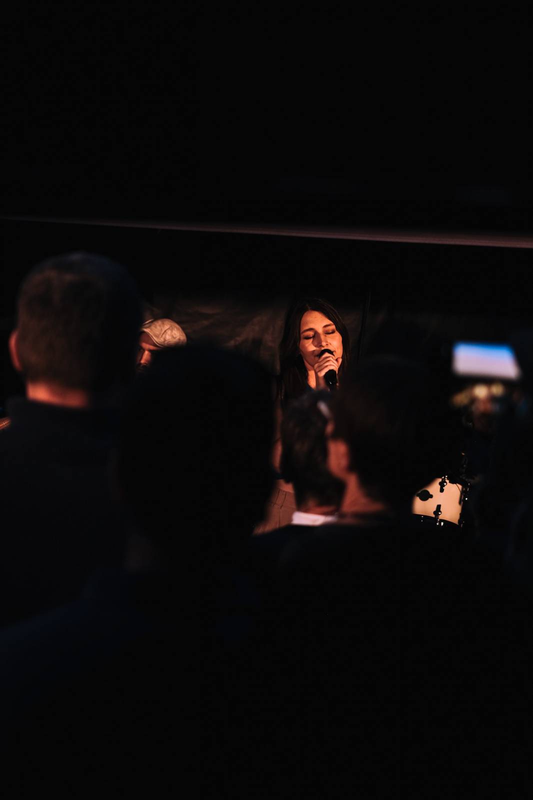 Kateřina Marie Tichá s Bandjeez zazpívali fanouškům na Vltavě, potěšili i novými písněmi