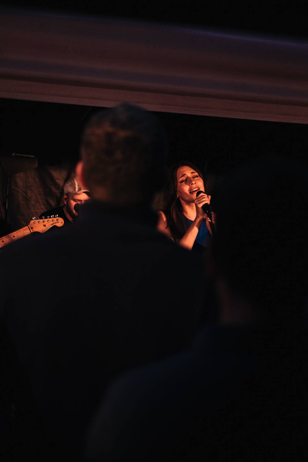 Kateřina Marie Tichá s Bandjeez zazpívali fanouškům na Vltavě, potěšili i novými písněmi