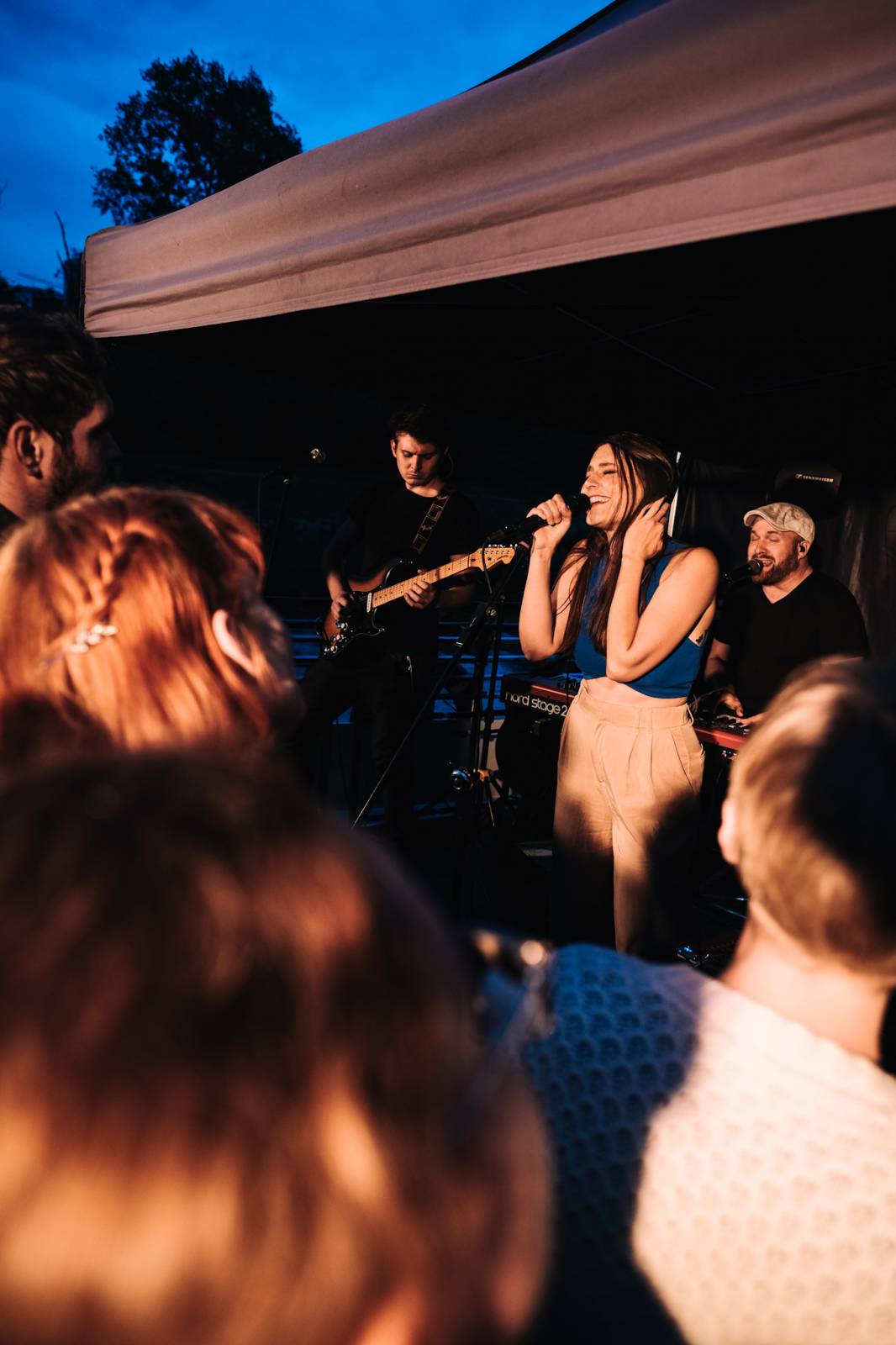 Kateřina Marie Tichá s Bandjeez zazpívali fanouškům na Vltavě, potěšili i novými písněmi