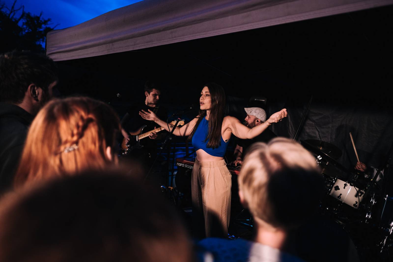 Kateřina Marie Tichá s Bandjeez zazpívali fanouškům na Vltavě, potěšili i novými písněmi