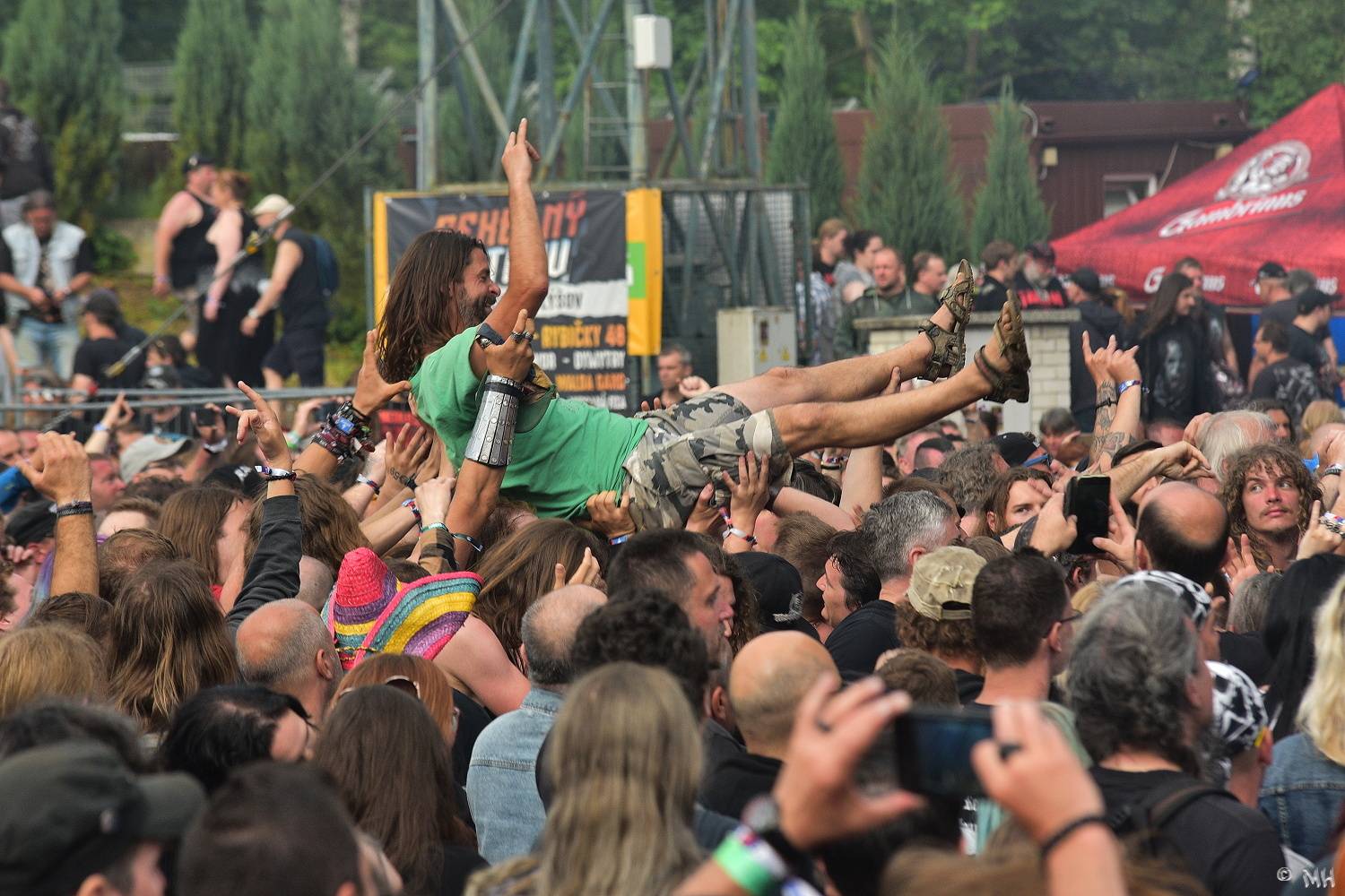 Metalové burácení v Plzni pokračuje. Doro oslavila narozeniny, vystoupili i Running Wild nebo Majestica