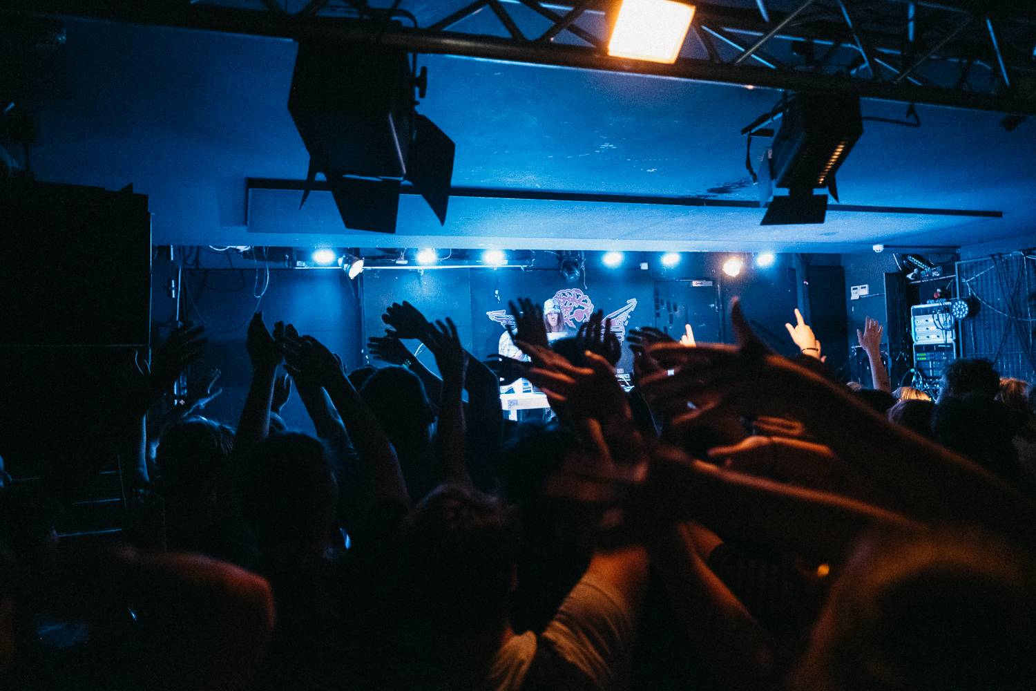 Pulzující trap, který cvičil s publikem. Yung Gravy dorazil do Prahy