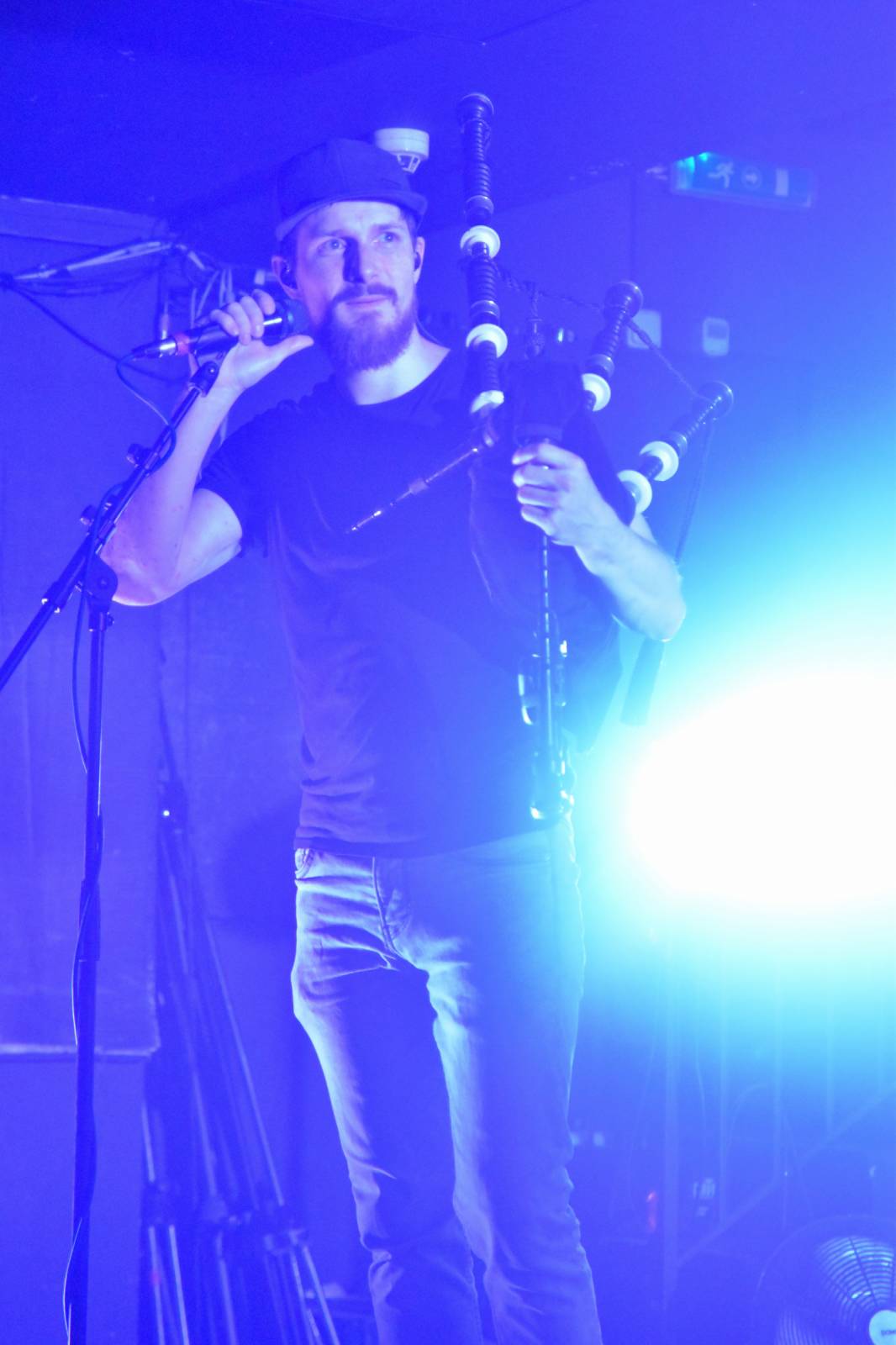 Adys do Rock Café přivezli Poslední kapku romantiky, Curlies Sousedku  