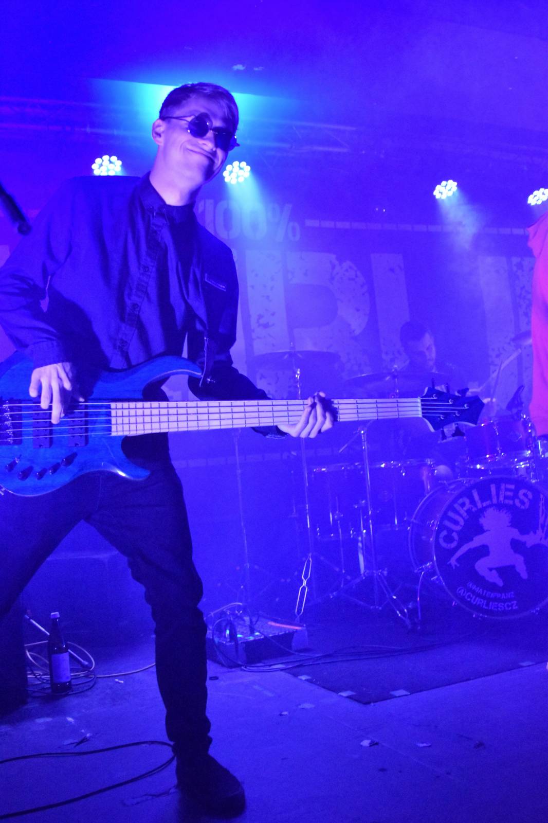 Adys do Rock Café přivezli Poslední kapku romantiky, Curlies Sousedku  