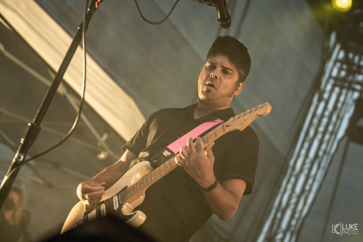 Kanadští Billy Talent zahráli v Brně na Výstavišti. Ani deštěm se fanoušci nenechali odradit