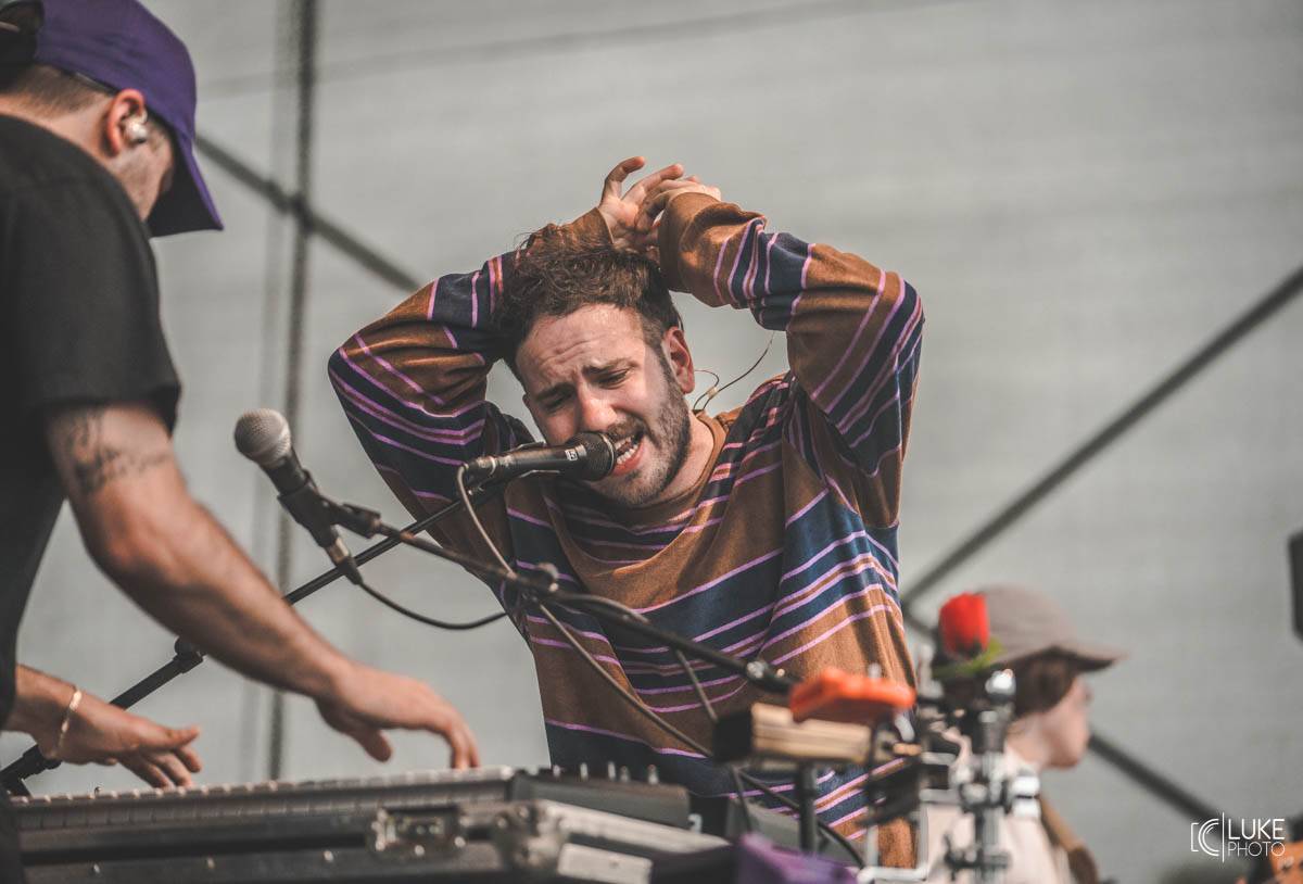 Kanadští Billy Talent zahráli v Brně na Výstavišti. Ani deštěm se fanoušci nenechali odradit