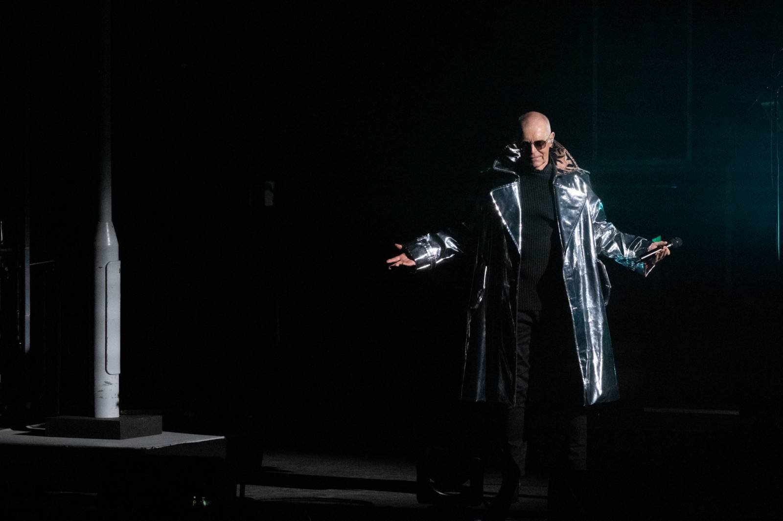 Ve Foru Karlín se tančilo v rytmu devadesátek. Pet Shop Boys zahráli své největší hity