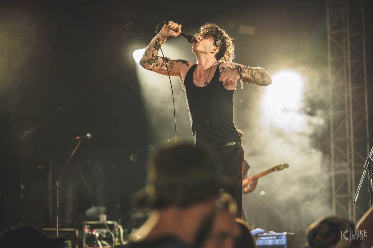 Druhý den Rock For People nabídl Skillet, Royal Blood, Neck Deep i Enter Shikari