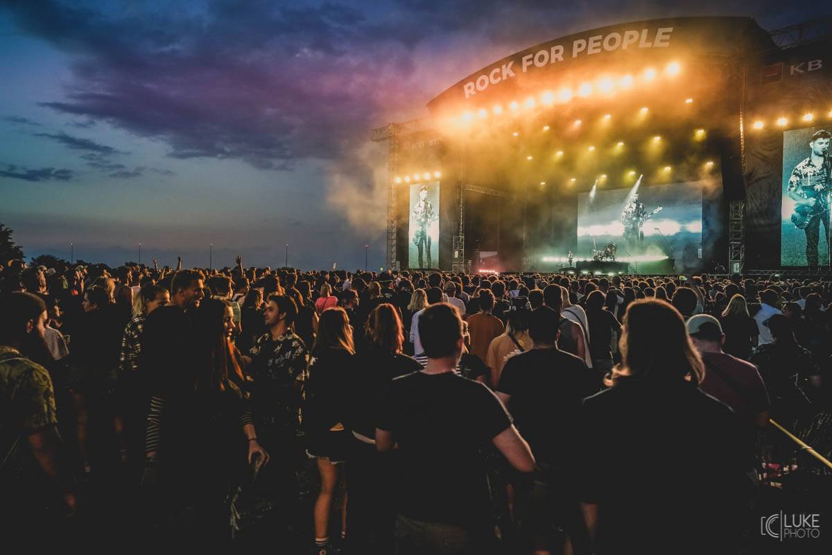 Druhý den Rock For People nabídl Skillet, Royal Blood, Neck Deep i Enter Shikari