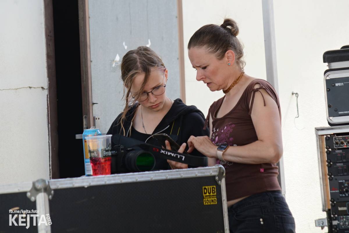 Punk Rock for Ferdinand: nejen dospěláci pařili na RV-4, The Fialky nebo !V.V.Ú.