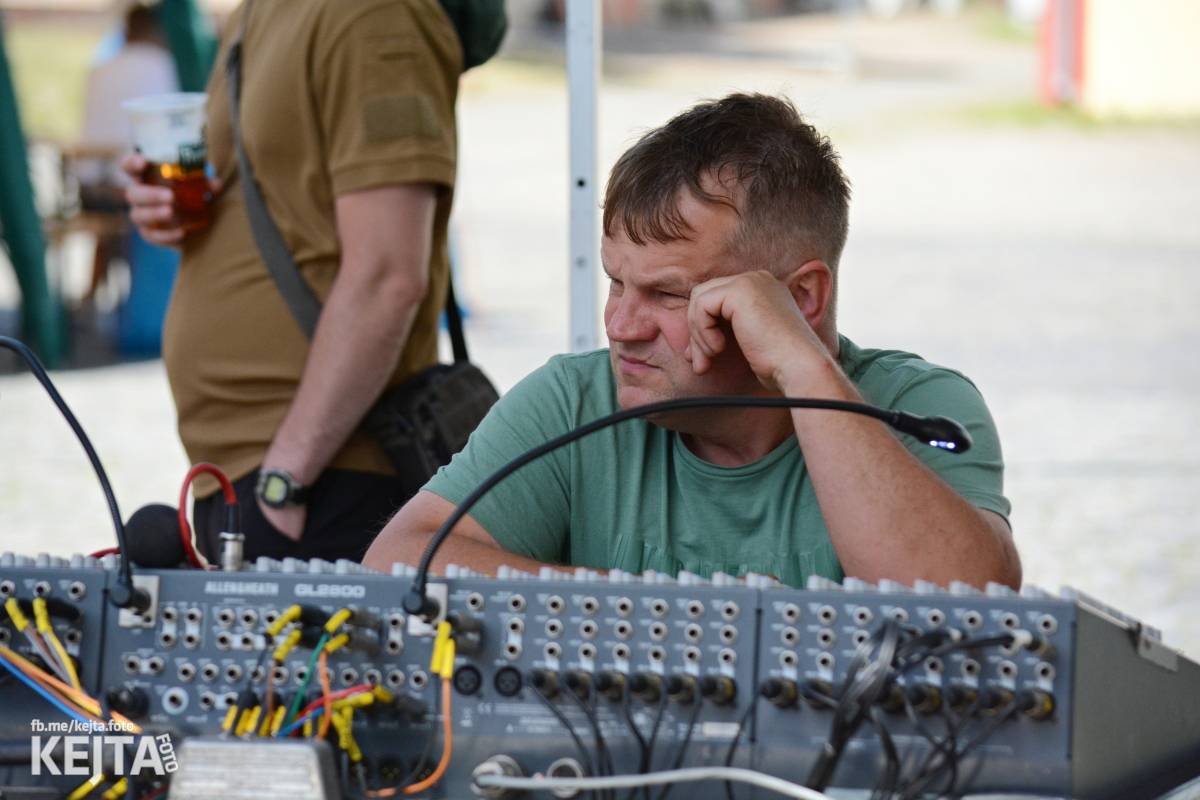 Punk Rock for Ferdinand: nejen dospěláci pařili na RV-4, The Fialky nebo !V.V.Ú.