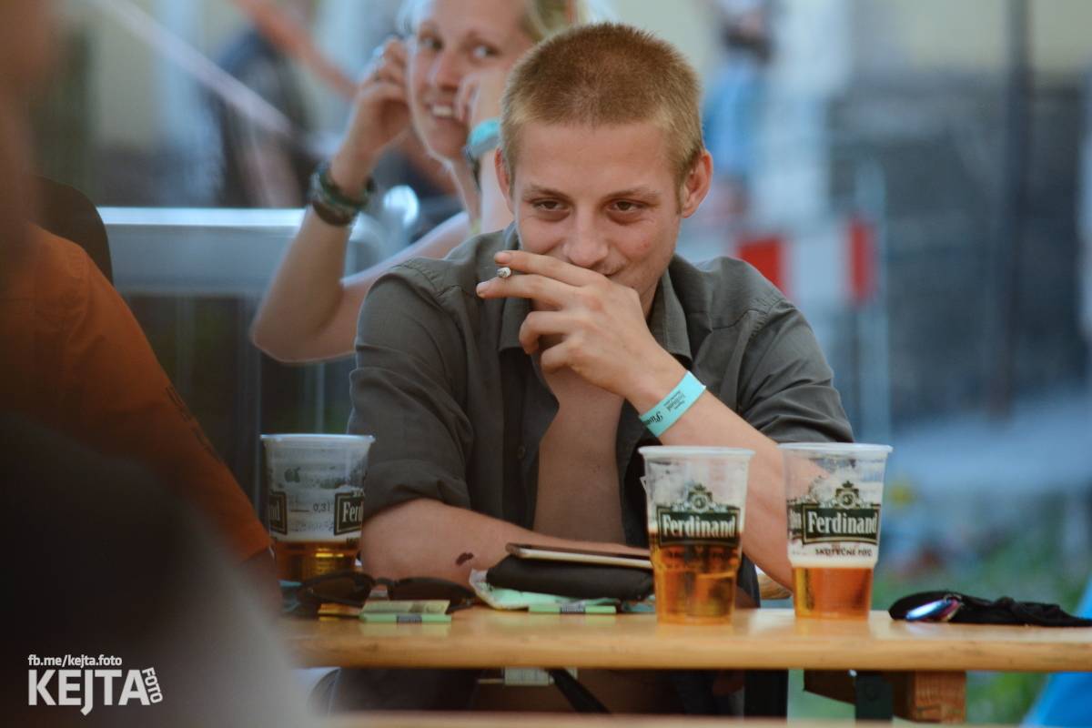 Punk Rock for Ferdinand: nejen dospěláci pařili na RV-4, The Fialky nebo !V.V.Ú.