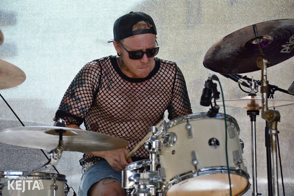 Punk Rock for Ferdinand: nejen dospěláci pařili na RV-4, The Fialky nebo !V.V.Ú.