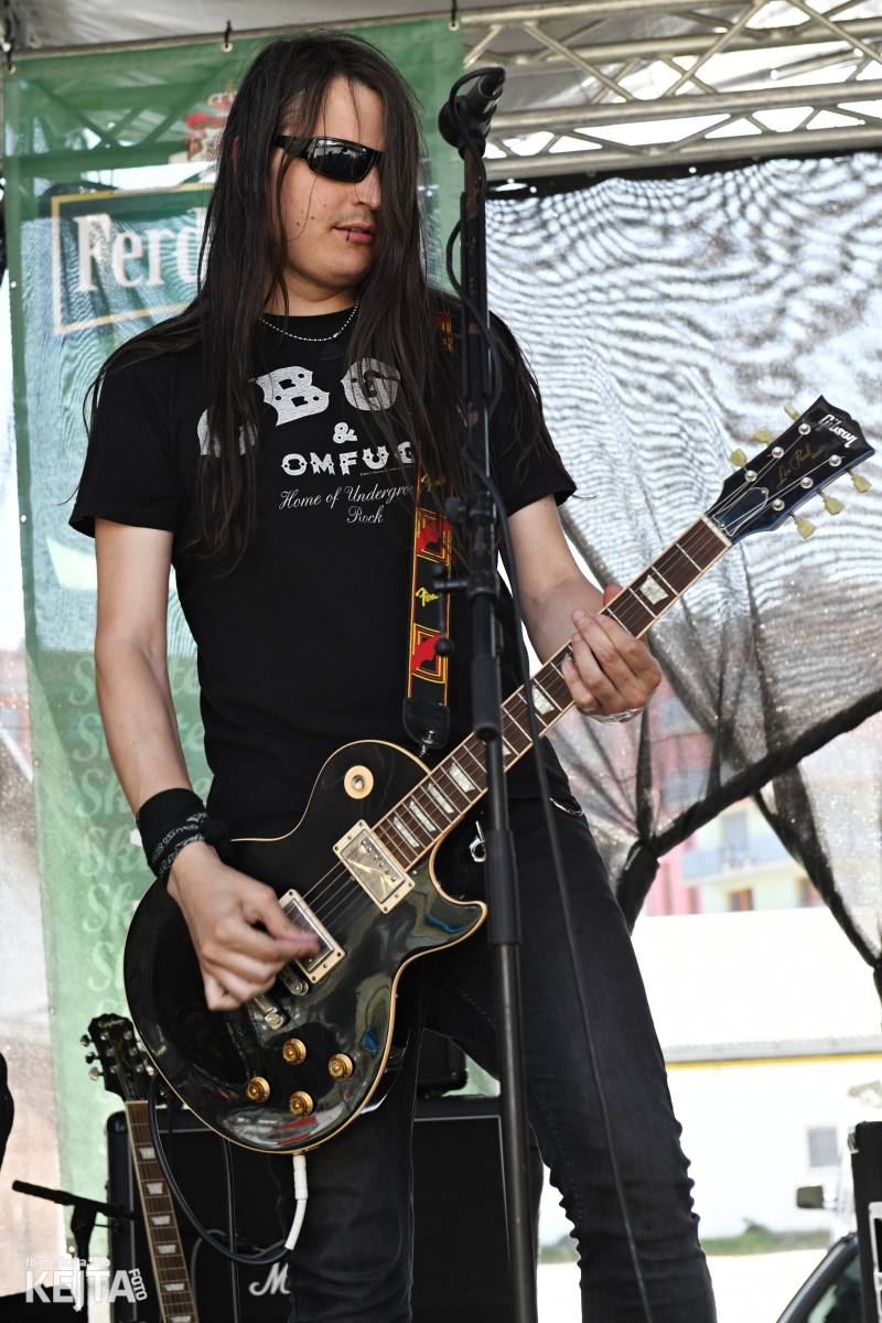 Punk Rock for Ferdinand: nejen dospěláci pařili na RV-4, The Fialky nebo !V.V.Ú.