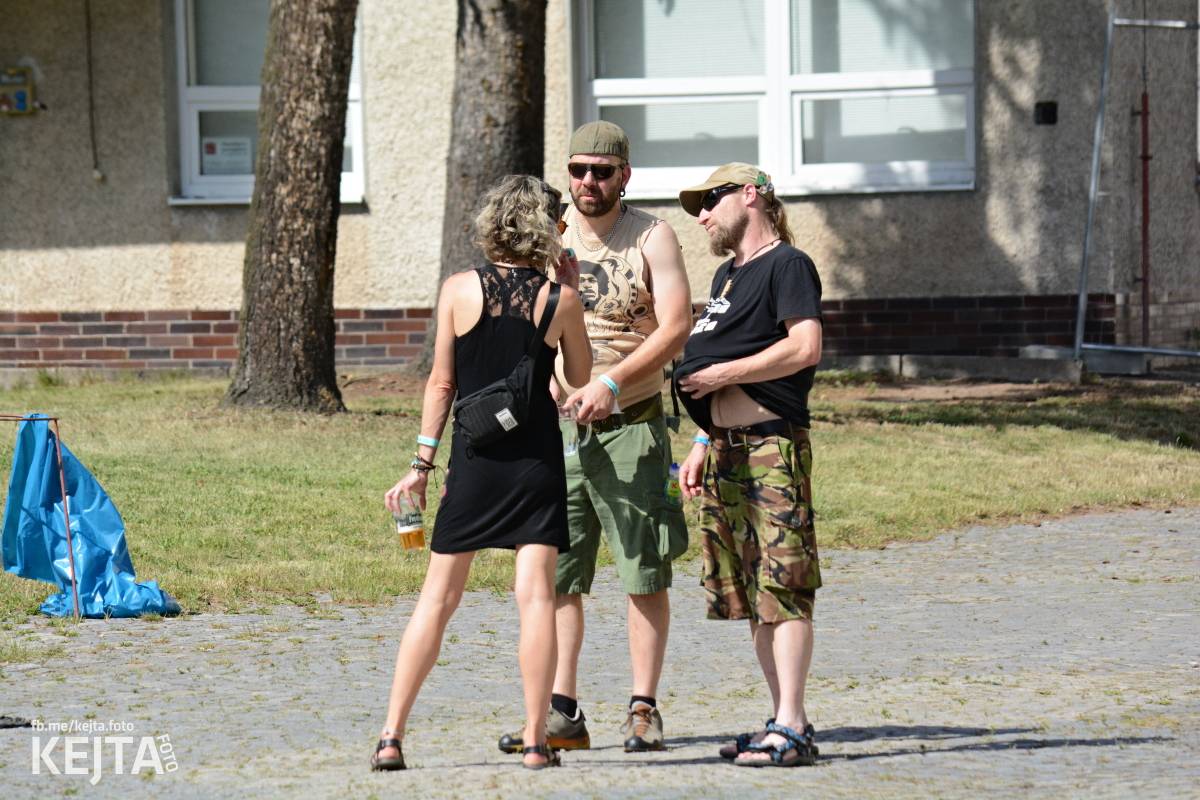 Punk Rock for Ferdinand: nejen dospěláci pařili na RV-4, The Fialky nebo !V.V.Ú.