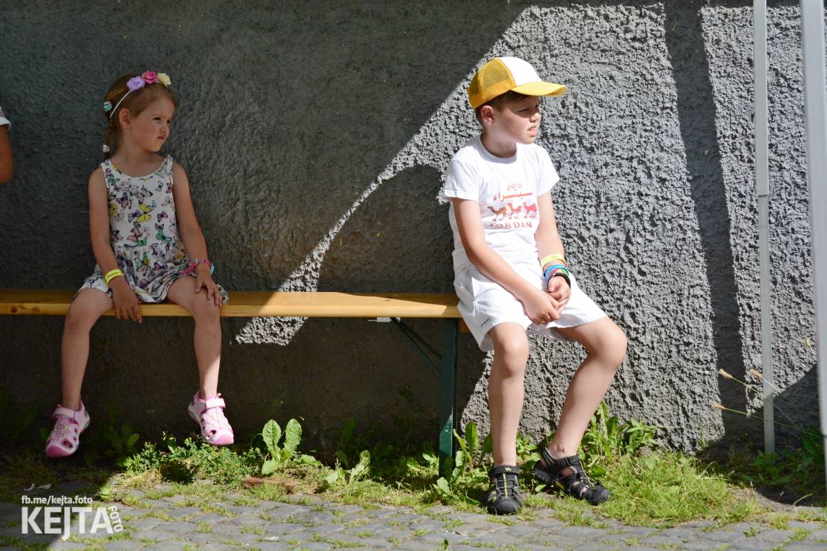 Punk Rock for Ferdinand: nejen dospěláci pařili na RV-4, The Fialky nebo !V.V.Ú.