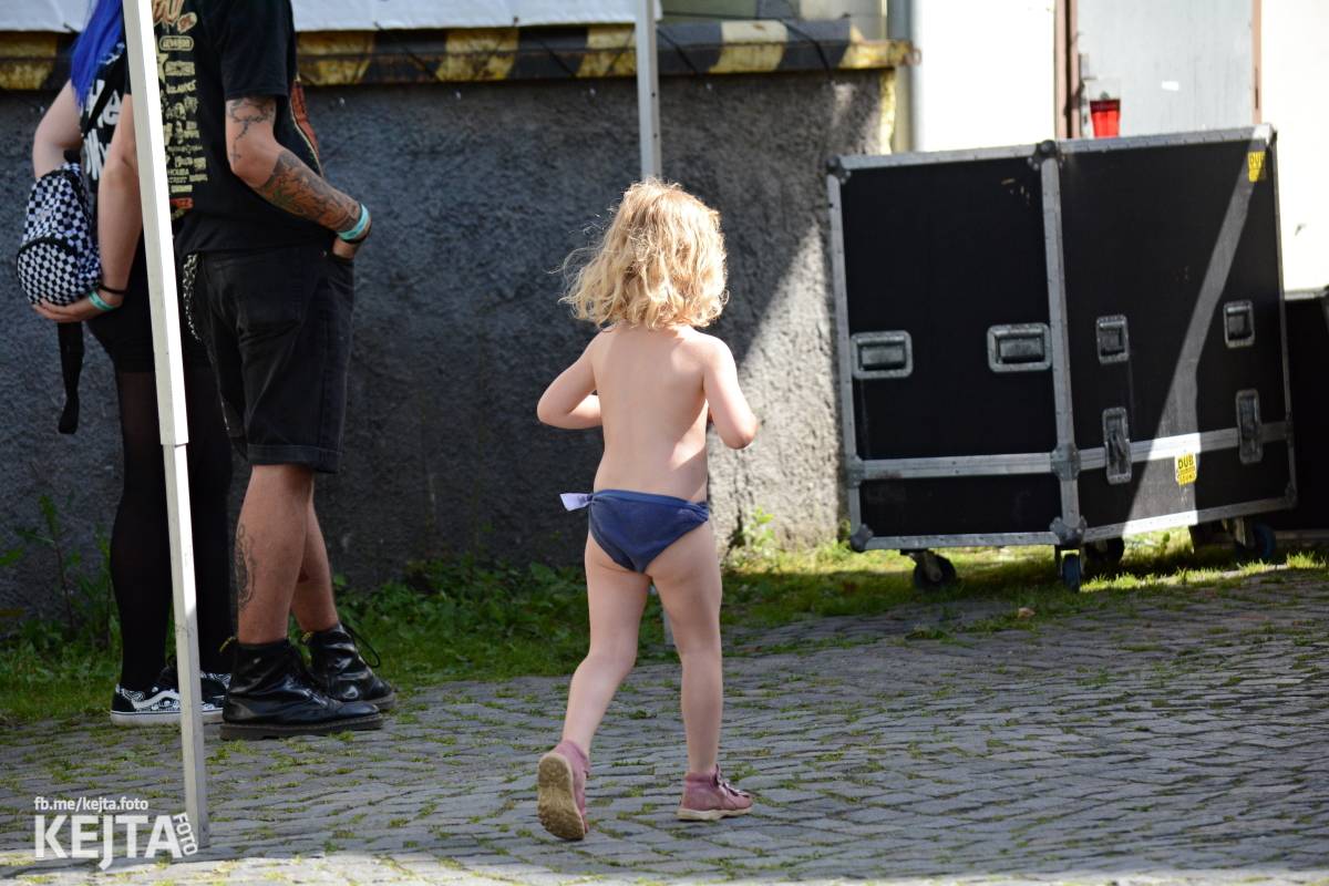 Punk Rock for Ferdinand: nejen dospěláci pařili na RV-4, The Fialky nebo !V.V.Ú.