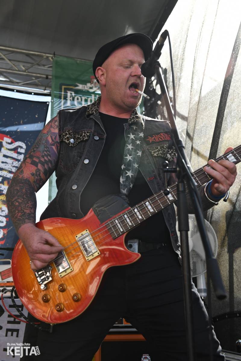 Punk Rock for Ferdinand: nejen dospěláci pařili na RV-4, The Fialky nebo !V.V.Ú.