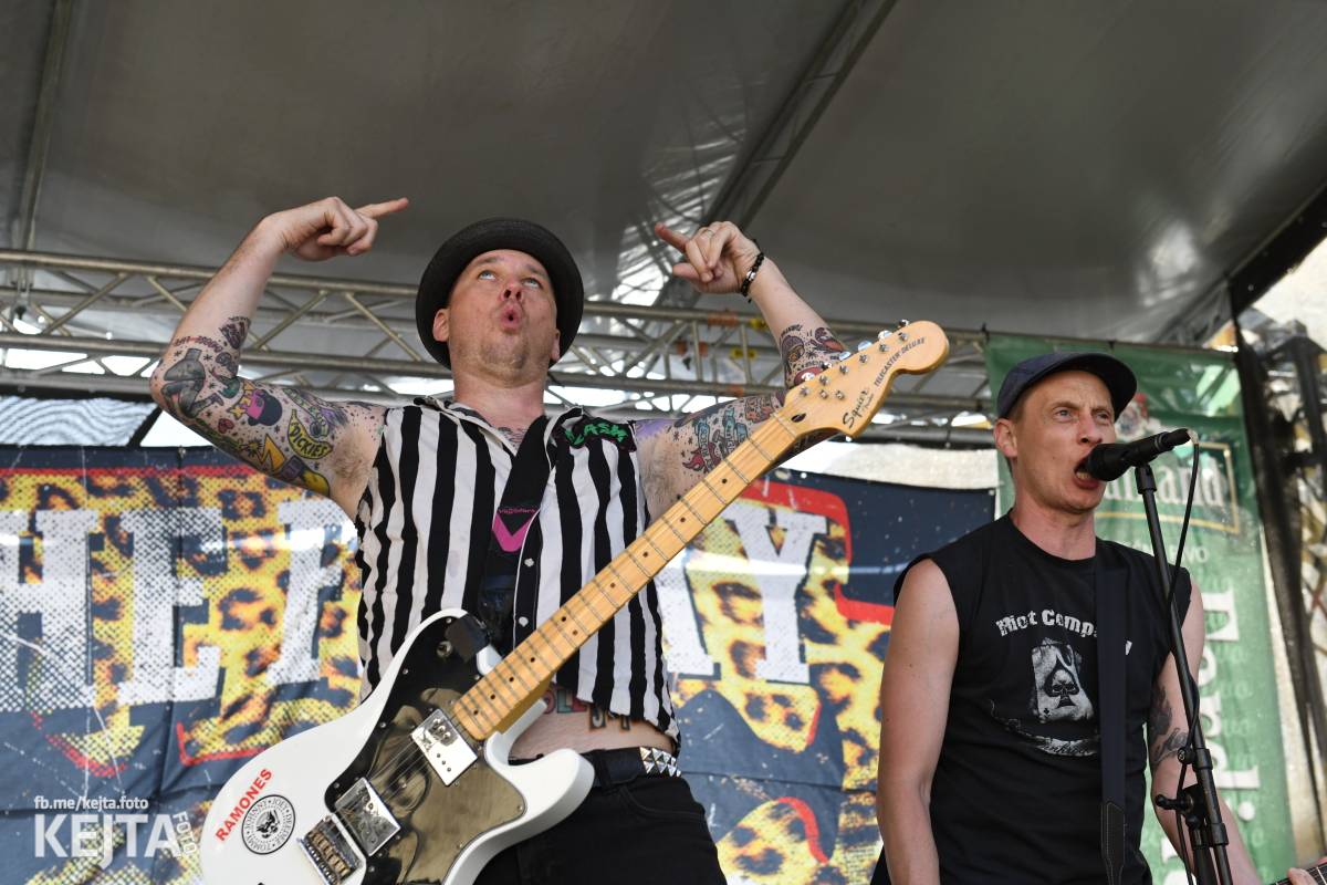 Punk Rock for Ferdinand: nejen dospěláci pařili na RV-4, The Fialky nebo !V.V.Ú.