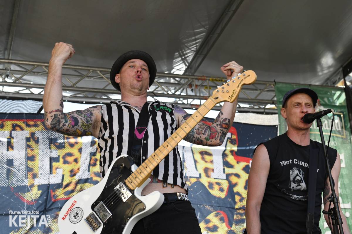 Punk Rock for Ferdinand: nejen dospěláci pařili na RV-4, The Fialky nebo !V.V.Ú.