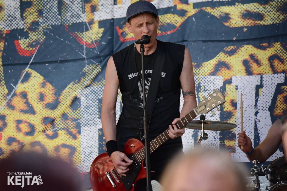 Punk Rock for Ferdinand: nejen dospěláci pařili na RV-4, The Fialky nebo !V.V.Ú.