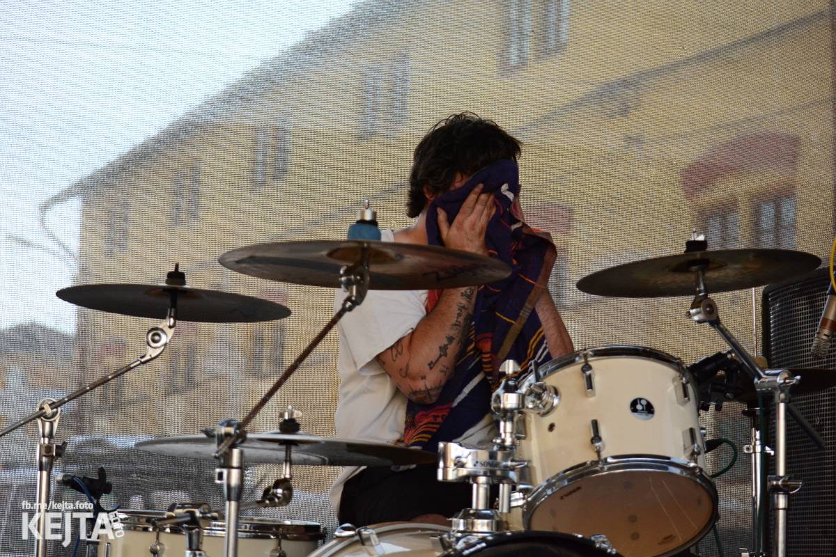 Punk Rock for Ferdinand: nejen dospěláci pařili na RV-4, The Fialky nebo !V.V.Ú.