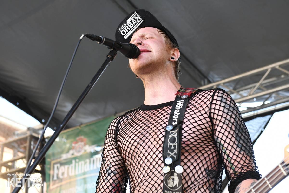 Punk Rock for Ferdinand: nejen dospěláci pařili na RV-4, The Fialky nebo !V.V.Ú.