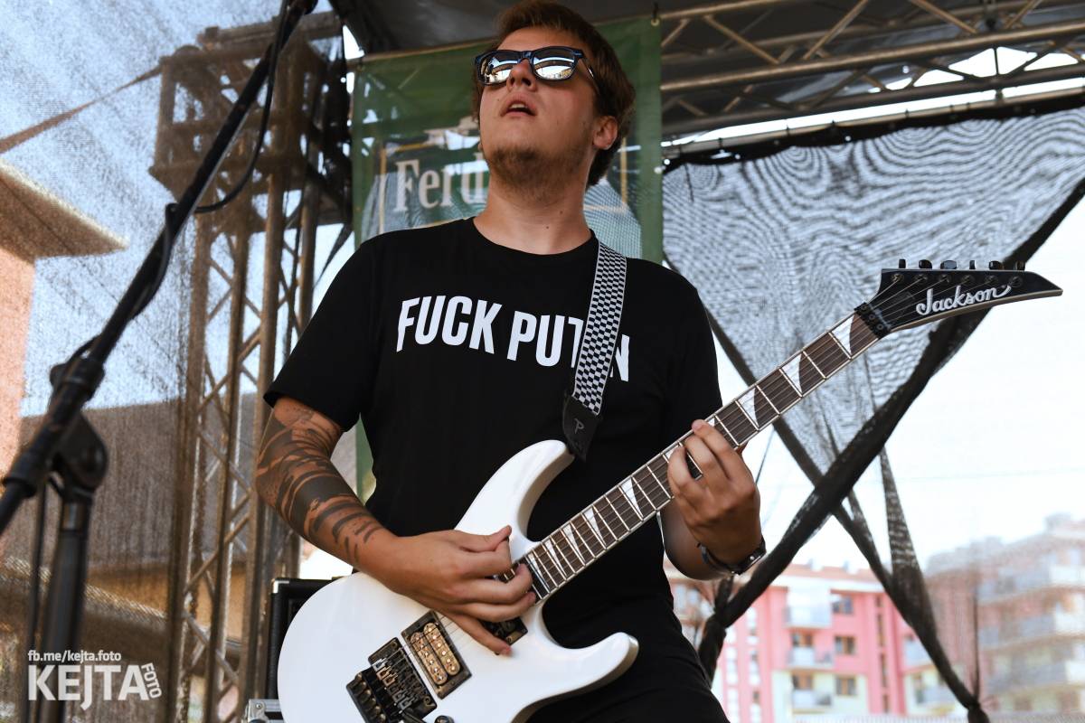 Punk Rock for Ferdinand: nejen dospěláci pařili na RV-4, The Fialky nebo !V.V.Ú.