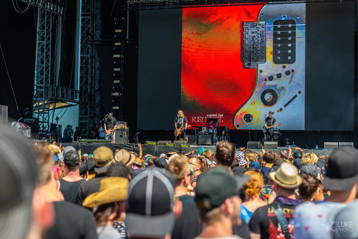 Závěrečný den Rock For People patřil Green Day, Sum 41 a Weezer, bavila i Vypsaná fiXa